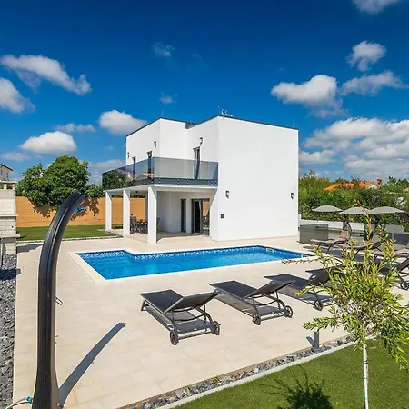 Lumalu Holiday home *